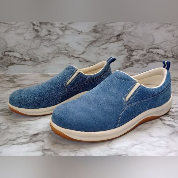 Lands' End Suede Slip On Shoes Size 8.5 - Picture 1 of 12